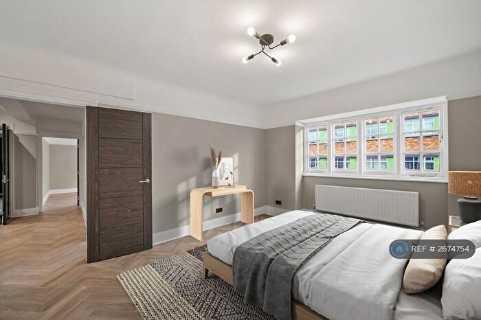 2 Bedroom Flat To Rent In Richmond Chambers, Bournemouth, BH2