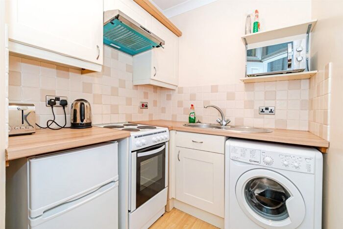 Studio To Rent In Hill Lane, Southampton, SO15