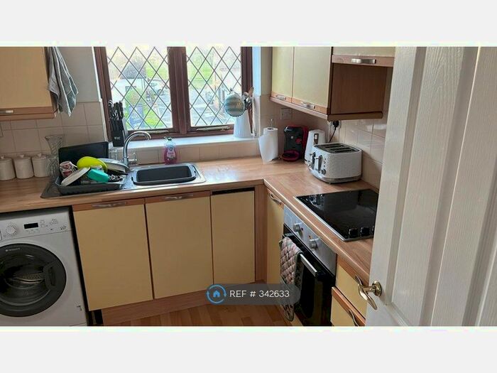 2 Bedroom Flat To Rent In Long Marston, Stratford-Upon-Avon, CV37