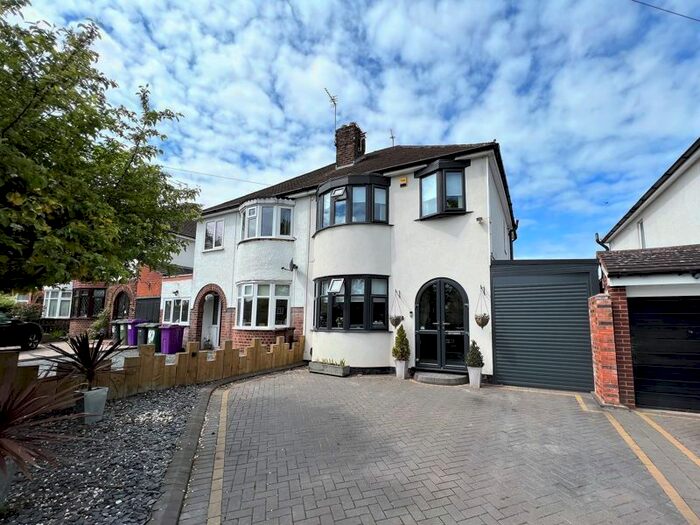 Houses for sale & to rent in WV6 9NP, Aldersley Road, Tettenhall Regis