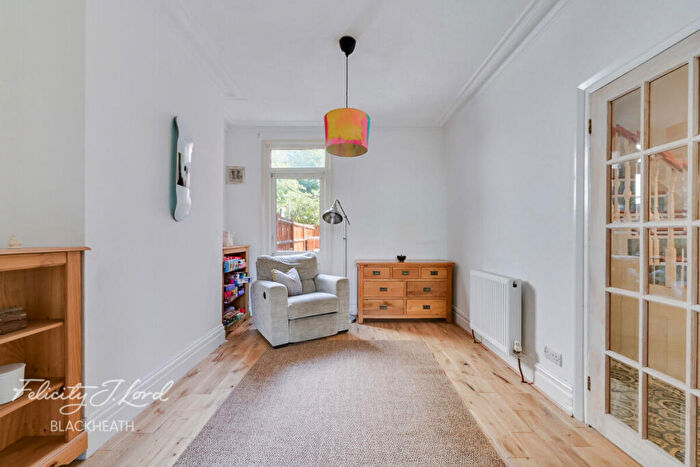 5 Bedroom Terraced House For Sale In Charlton Lane, London, SE7