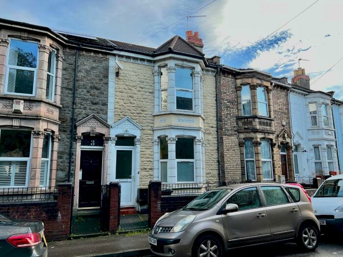 2 Bedroom Terraced House To Rent In Albion Road, Easton, Bristol, BS5