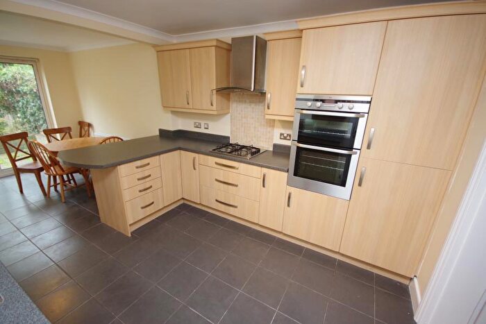 4 Bedroom Terraced House To Rent In Theobalds Ave, North Finchley, N12