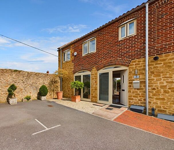 2 Bedroom Barn Conversion For Sale In Old Farm Walk, Merriott, Somerset, TA16