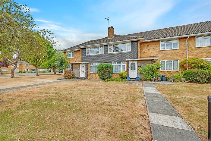 2 Bedroom Flat For Sale In Salmon Street, London, NW9