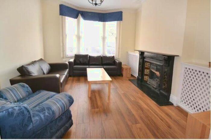 4 Bedroom Property To Rent In Grosvenor Road, London, W4