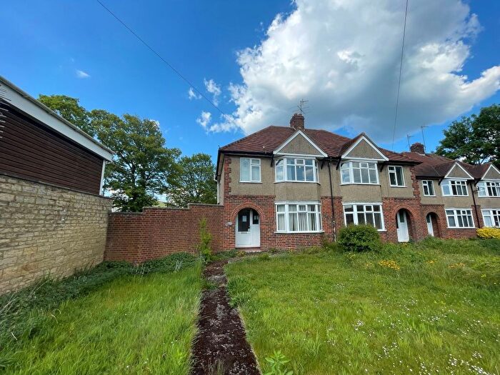 3 Bedroom Semi-Detached House For Sale In Irchester Road, Wollaston, North Northamptonshire, NN29