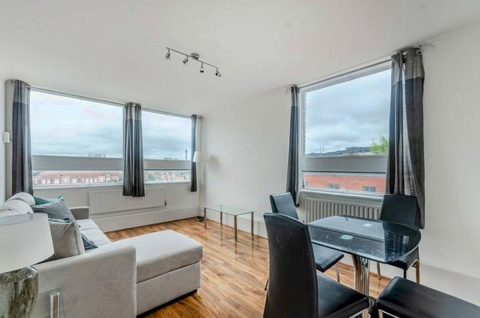 2 Bedroom Flat To Rent In Landward Court, Marylebone, London, W1H