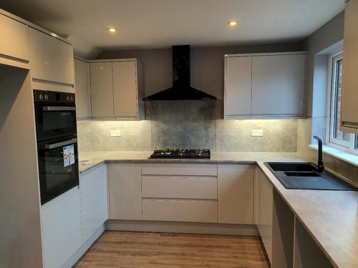 3 Bedroom Semi-Detached House To Rent In James Road, Cuxton, Rochester, ME2