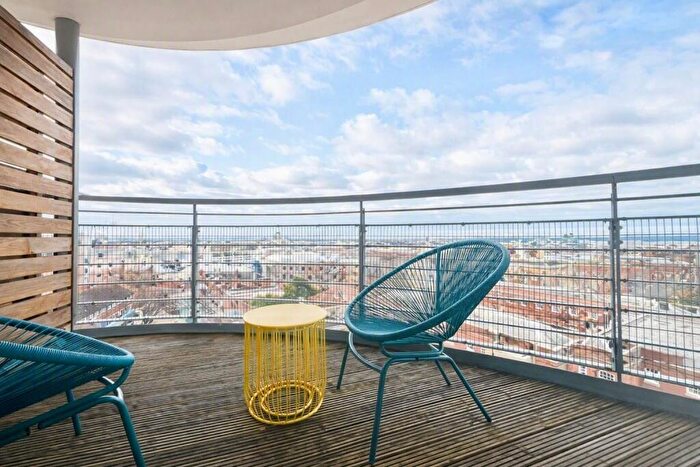2 Bedroom Flat To Rent In Admiralty Tower, Southsea, PO1