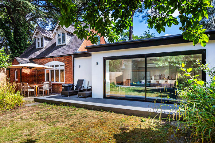 3 Bedroom Detached House For Sale In Portsmouth Road, Cobham, Surrey, KT11