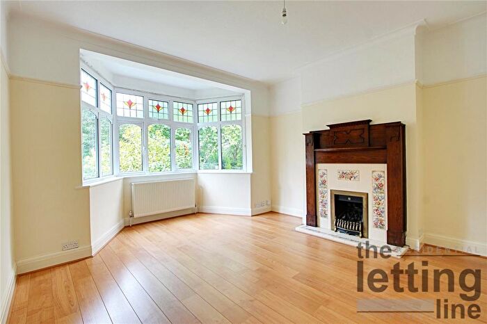 3 Bedroom House To Rent In Browning Road, Enfield, Middlesex, EN2