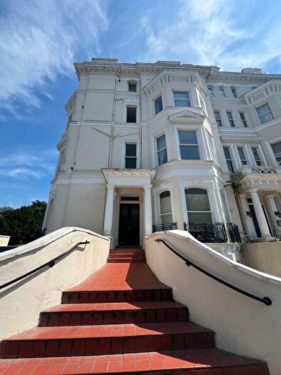 2 Bedroom Flat To Rent In Clifton Gardens, Folkestone, CT20