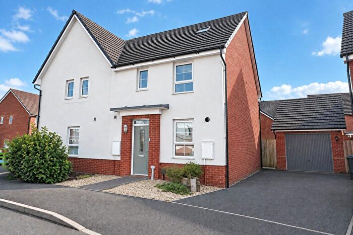 4 Bedroom Semi Detached House For Sale In Athelney Avenue, Westbury, BA13