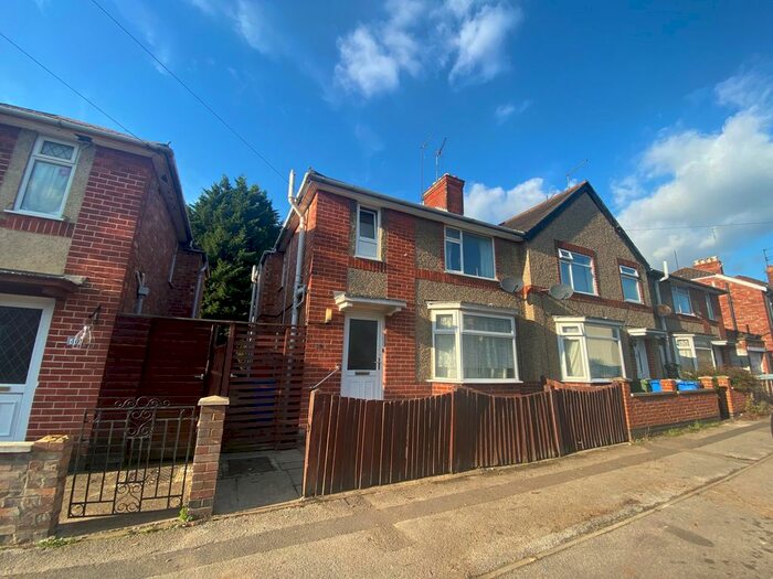3 Bedroom Semi-Detached House To Rent In Boddington Road, Kettering NN15