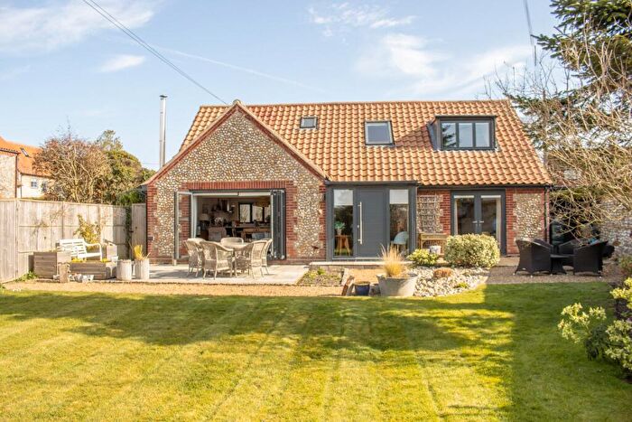 3 Bedroom Chalet For Sale In Holt Road, Cley, NR25