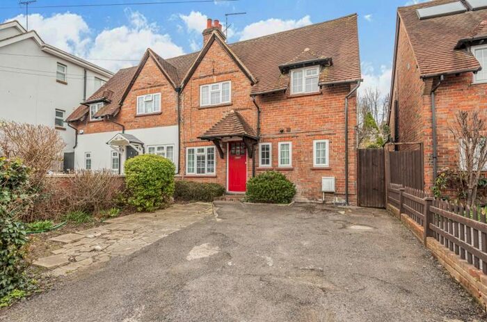 3 Bedroom Property To Rent In Lower Road, Chorleywood, Rickmansworth, WD3