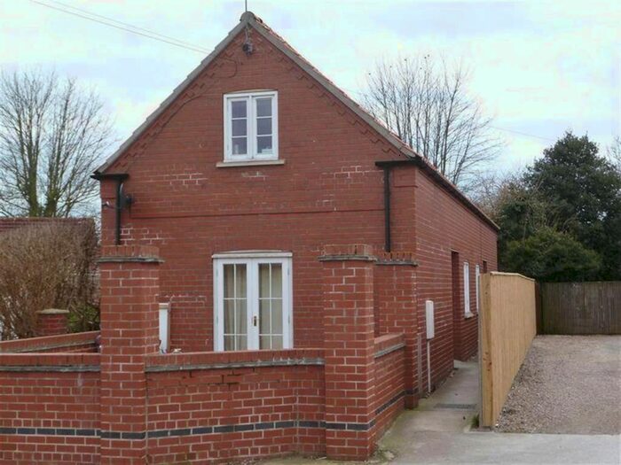 2 Bedroom Semi-Detached House To Rent In South Street, Alford, LN13