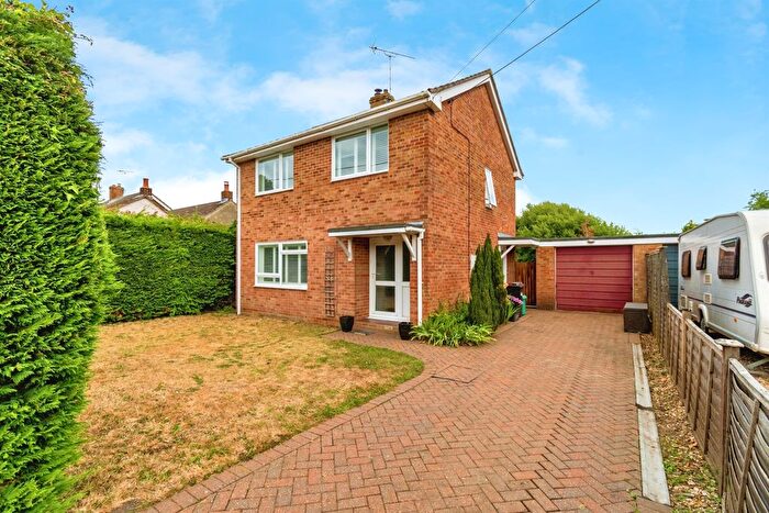 3 Bedroom Detached House For Sale In Old Lyndhurst Road, Cadnam, Southampton, SO40