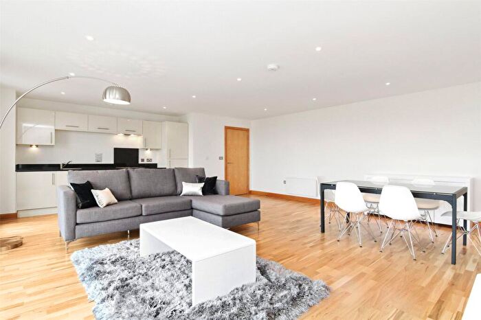 2 Bedroom Flat To Rent In Ink Court, Wick Lane, Bow, London, E3