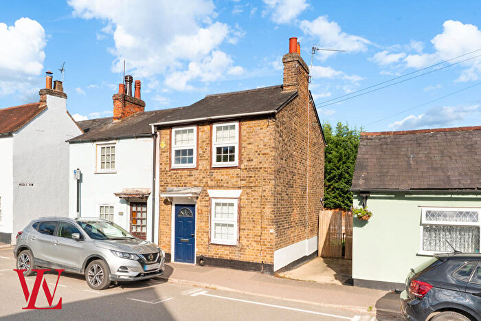 2 Bedroom End Of Terrace House To Rent In Apton Road, Bishop’s Stortford, CM23