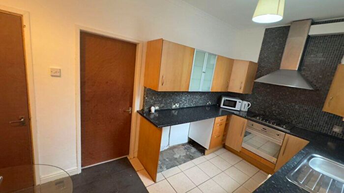 2 Bedroom End Of Terrace House To Rent In Rothay Road, Sheffield, S4