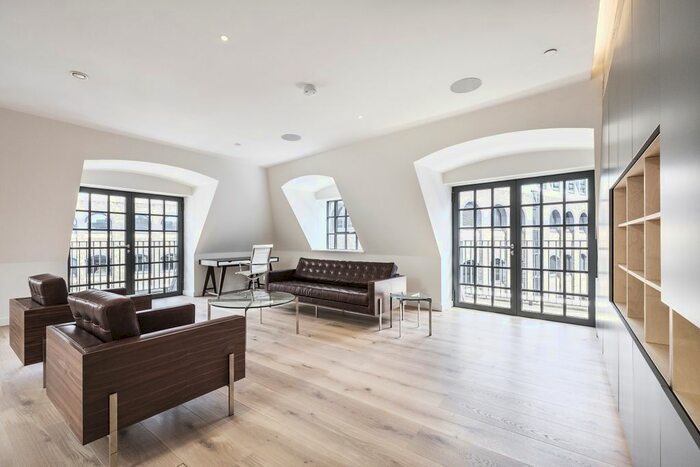 2 Bedroom Flat To Rent In Winchester Walk, London, SE1