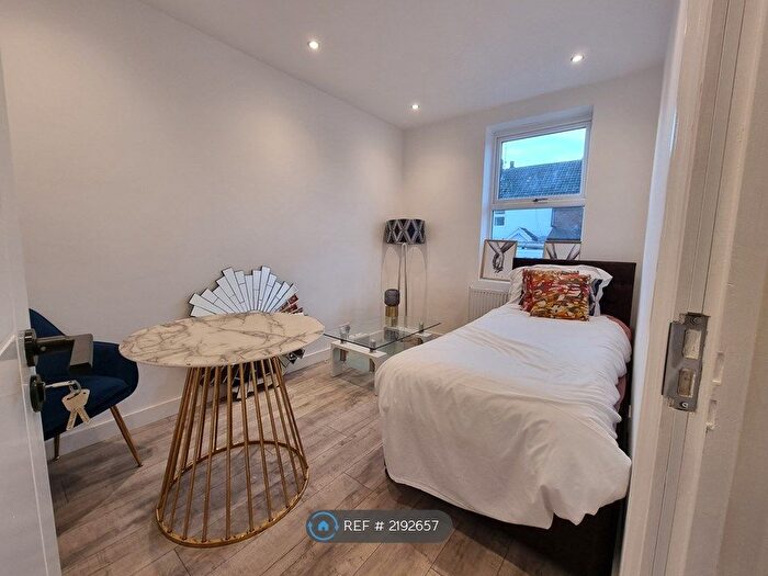 3 Bedroom Terraced House To Rent In Station Road, Rainham, Gillingham, ME8