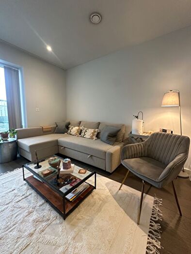 1 Bedroom Flat To Rent In Broadfield Lane, London, NW1