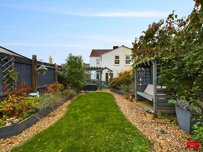 3 Bedroom End Of Terrace House For Sale In Honyatt Road, Gloucester, GL1