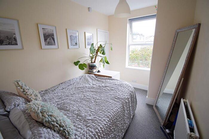 1 Bedroom Flat To Rent In Pontcanna, Cardiff, CF11