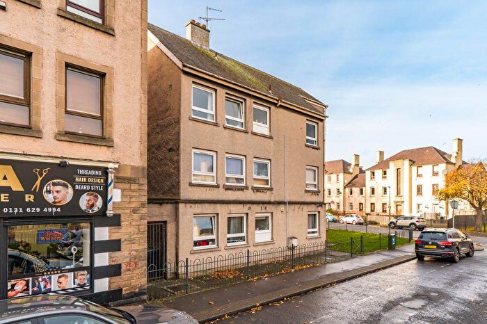 2 Bedroom Flat For Sale In / Craigentinny Road, Edinburgh, EH7