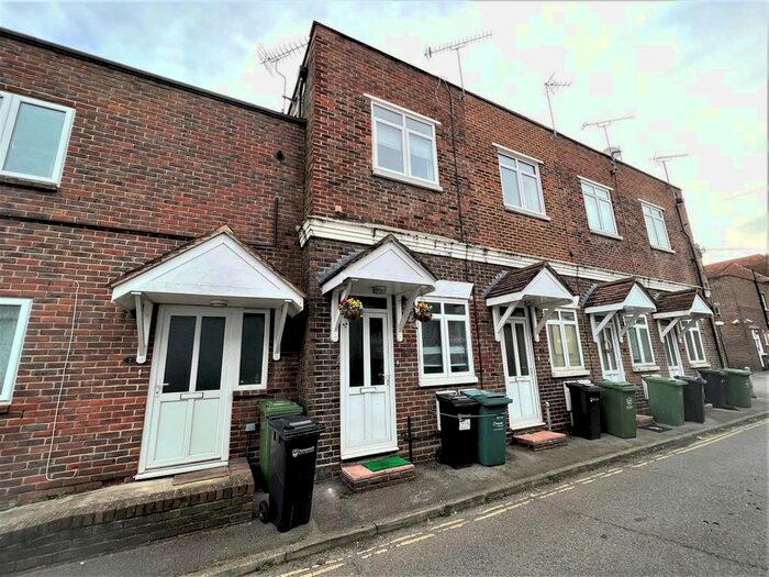 1 Bedroom Terraced House To Rent In Highland Road, Southsea, PO4