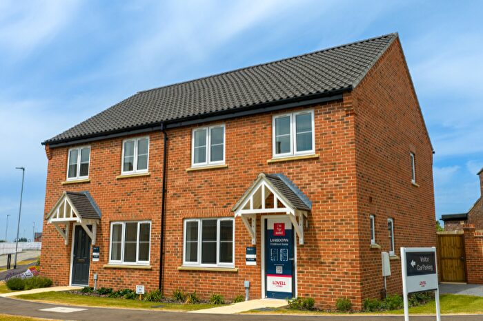 3 Bedroom Semi-Detached House For Sale In Dragonfly Way, Holt, NR25