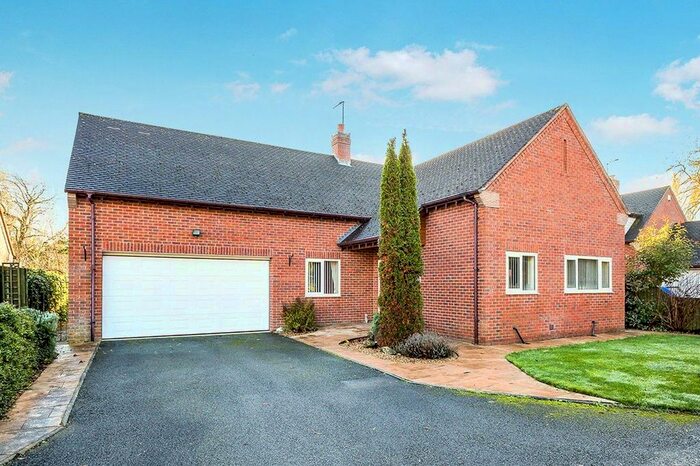 4 Bedroom Detached House For Sale In Quinta Fields, Weston Rhyn, Oswestry, Shropshire, SY10