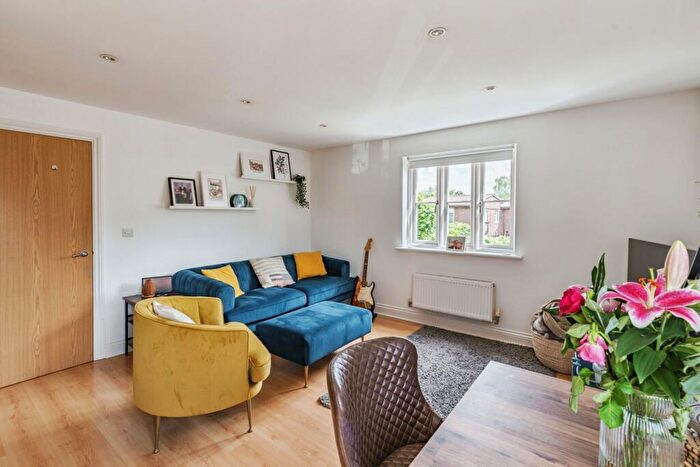 2 Bedroom Flat For Sale In Station Road, Merstham, Redhill, Surrey, RH1