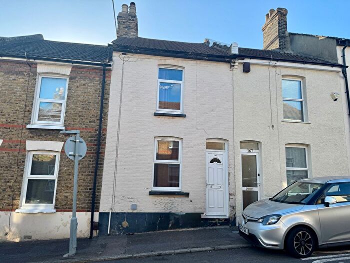 3 Bedroom Terraced House To Rent In Sturla Road, Chatham, ME4