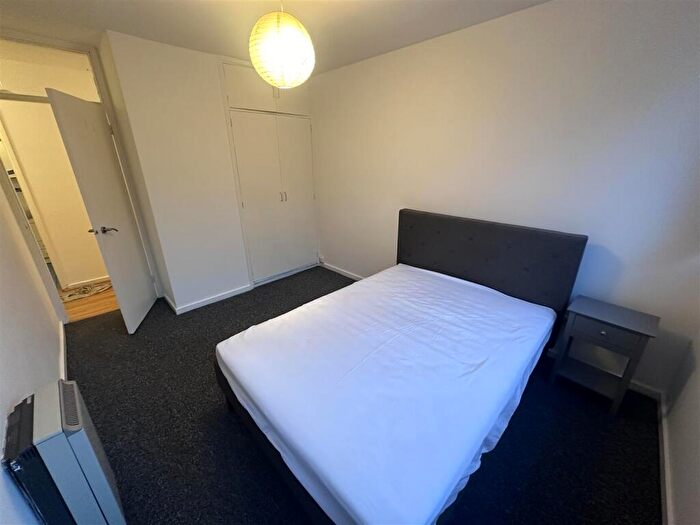 2 Bedroom Flat To Rent In Warwick Crest, Arthur Road, Edgbaston, B15