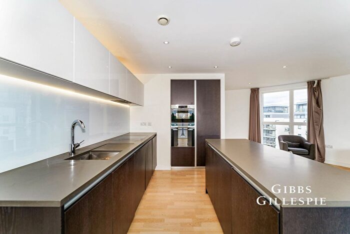 3 Bedroom Flat To Rent In Aitons House, Pump House Crescent, Brentford, TW8