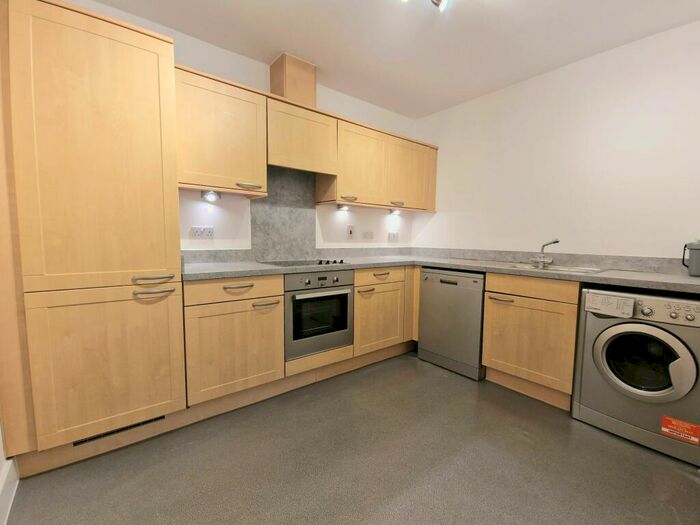 2 Bedroom Apartment To Rent In Ardwick Court, Sycamore Road, Farnborough, GU14