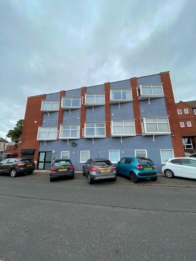 Studio To Rent In Pennant Road, Cradley Heath, B64