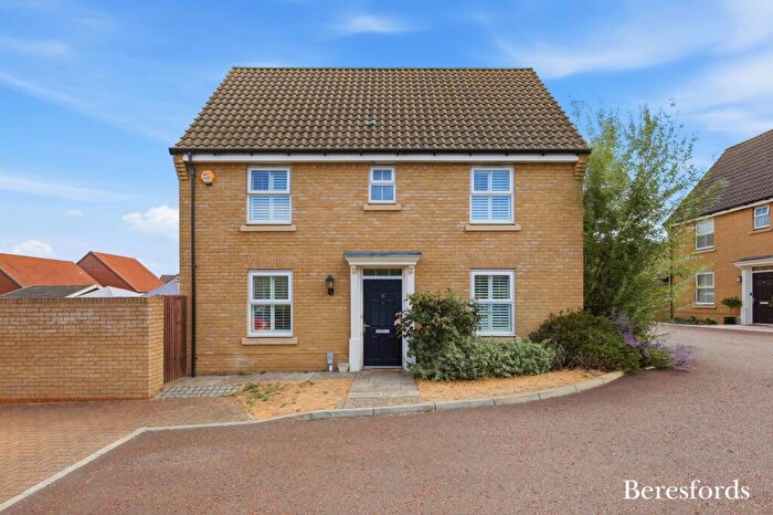 3 Bedroom End Of Terrace House For Sale In Larch Grove, Southminster, CM0