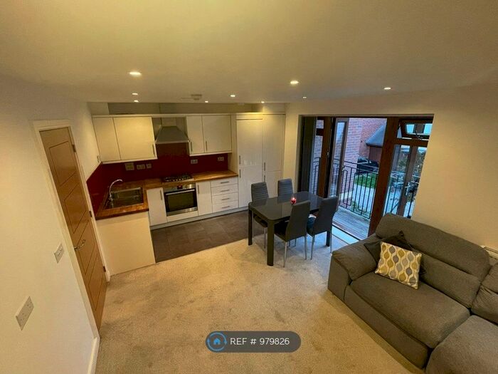 2 Bedroom Flat To Rent In Beaumanor House, Ruislip, HA4