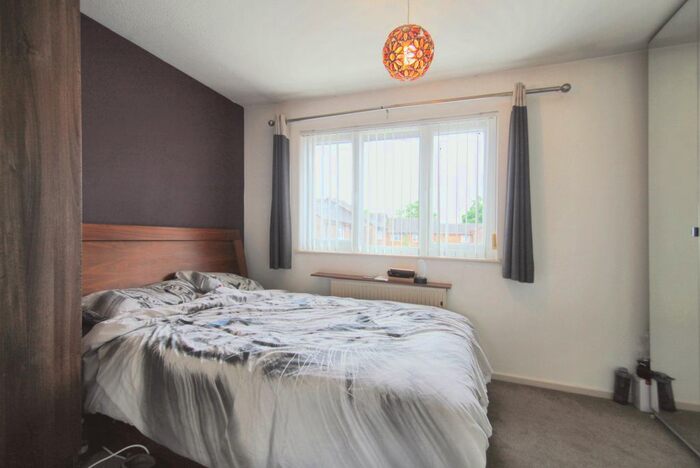 2 Bedroom End Of Terrace House To Rent In Aldenham Drive, Uxbridge, Greater London, UB8