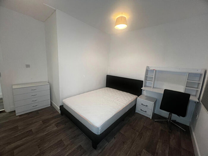 1 Bedroom Flat To Rent In Millstone Lane, Leicester, LE1