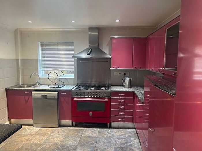 5 Bedroom Property To Rent In Eastfield Road, Peterborough, PE1
