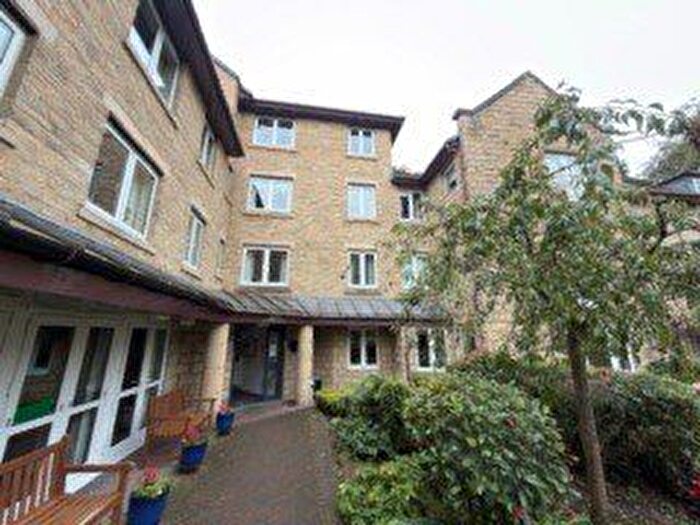 1 Bedroom Flat To Rent In Beech Street, Bingley, West Yorkshire, BD16