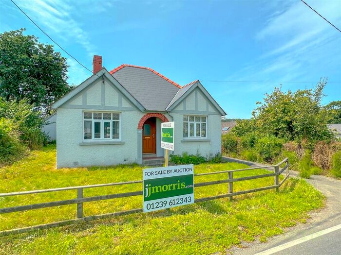 2 Bedroom Detached Bungalow For Sale In Penybryn, Cardigan, SA43