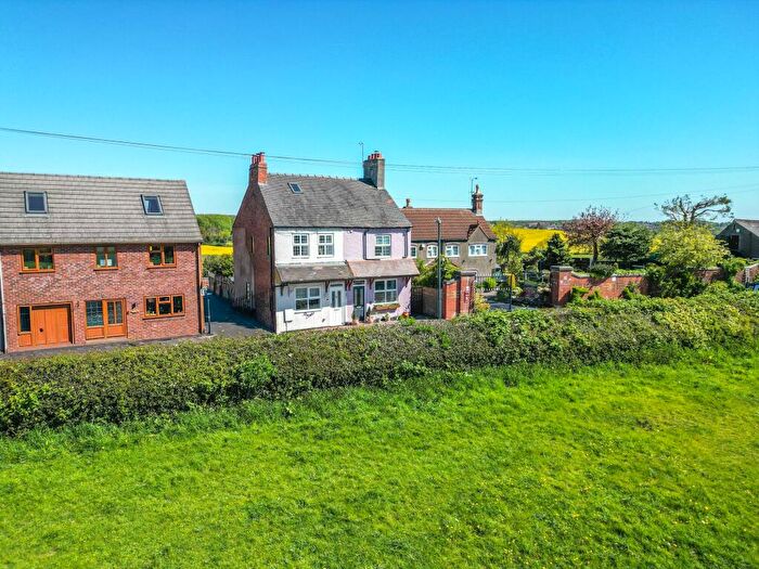 2 Bedroom Semi-Detached House For Sale In School Lane, Galley Common, CV10