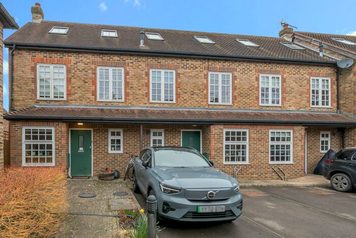 3 Bedroom Terraced House To Rent In Handcross, RH17